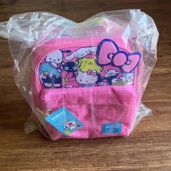 Hello Kitty x Igloo 12-Can Backpack Insulated Cooler NWT - Picture 3 of 14